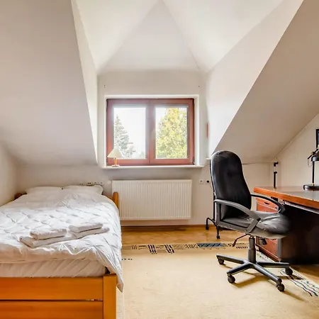 Feels Like Metro Zacisze Homestay Warsaw