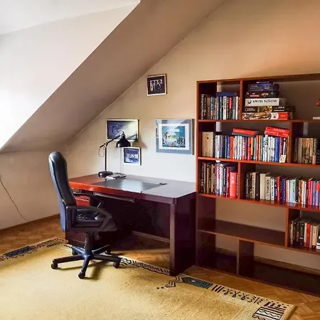 Feels Like Metro Zacisze * 바르샤바