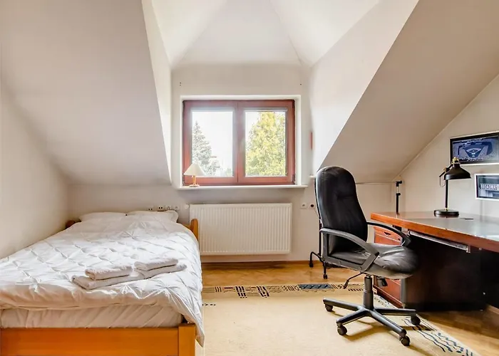 Feels Like Metro Zacisze 홈스테이 바르샤바